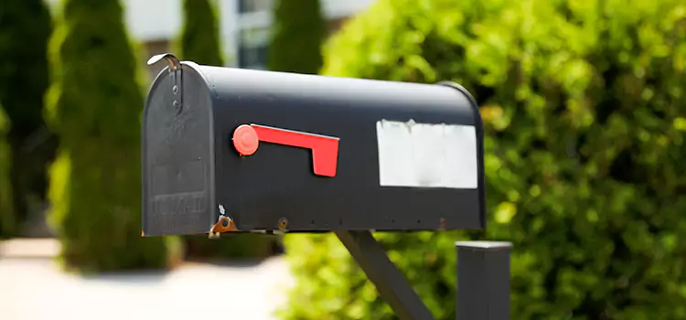 Secure Mailboxes for Packages Howard